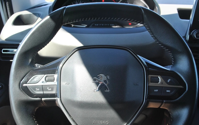 Peugeot Rifter cena 72900 przebieg: 132655, rok produkcji 2019 z Miastko małe 232
